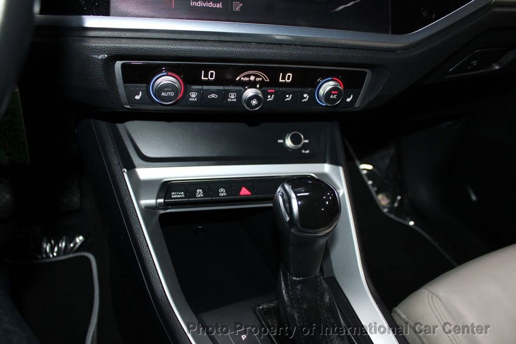 Used 2020 Audi Q3 2.0T Premium image 18