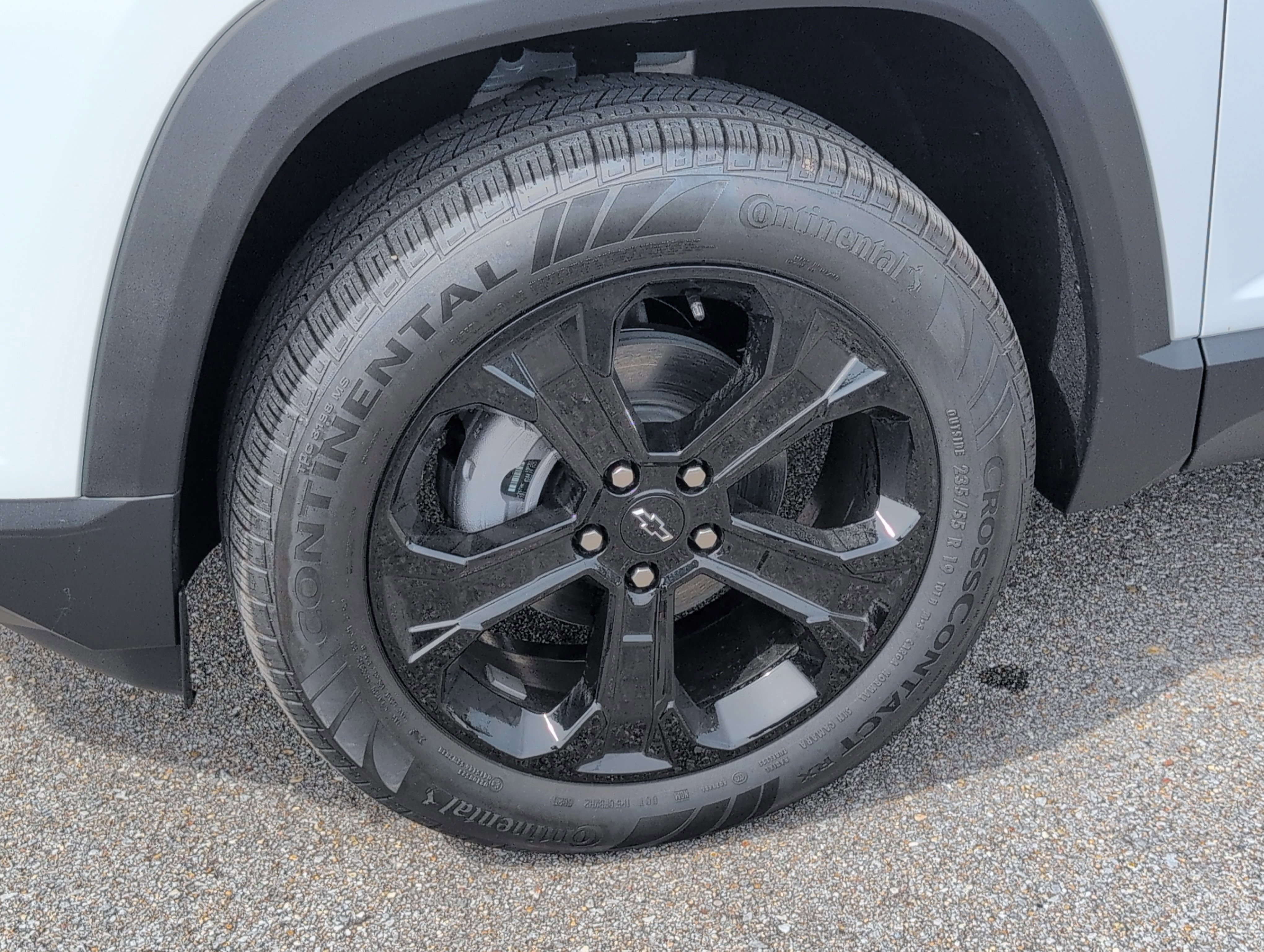 New 2026 Chevrolet Equinox LT w/ Midnight Edition FWD image 11