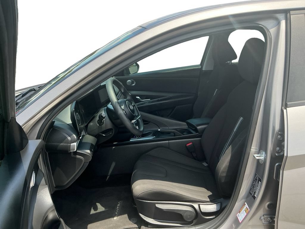 Used 2024 Hyundai Elantra SEL FWD image 14