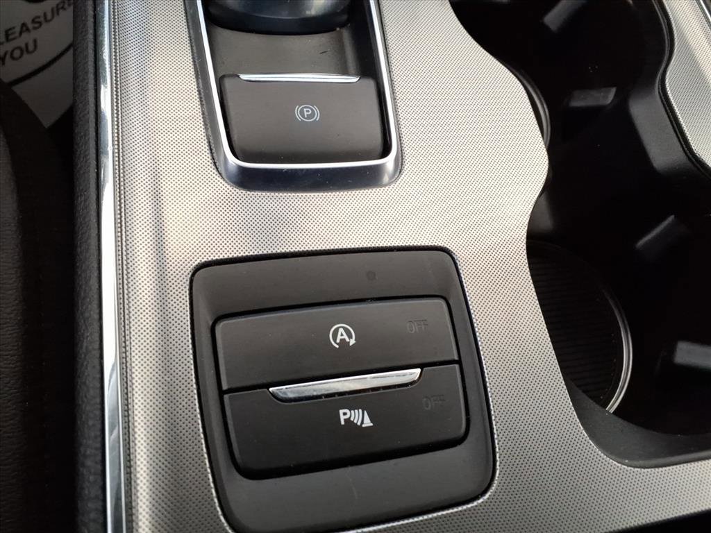 Used 2022 Ford Edge Titanium w/ Equipment Group 301A image 25