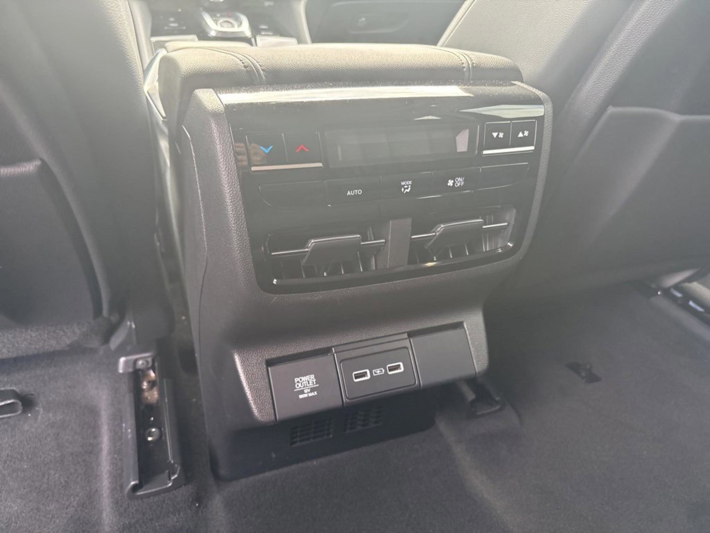 Used 2023 Acura MDX FWD image 18
