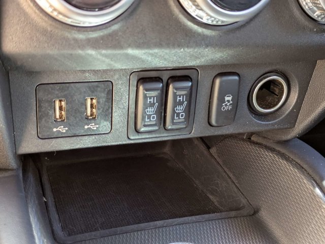 Used 2025 Mitsubishi Outlander Sport LE AWD/4WD image 23