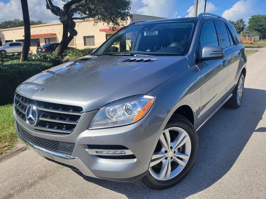 Used 2014 Mercedes-Benz ML 350 BlueTEC 4MATIC image 3