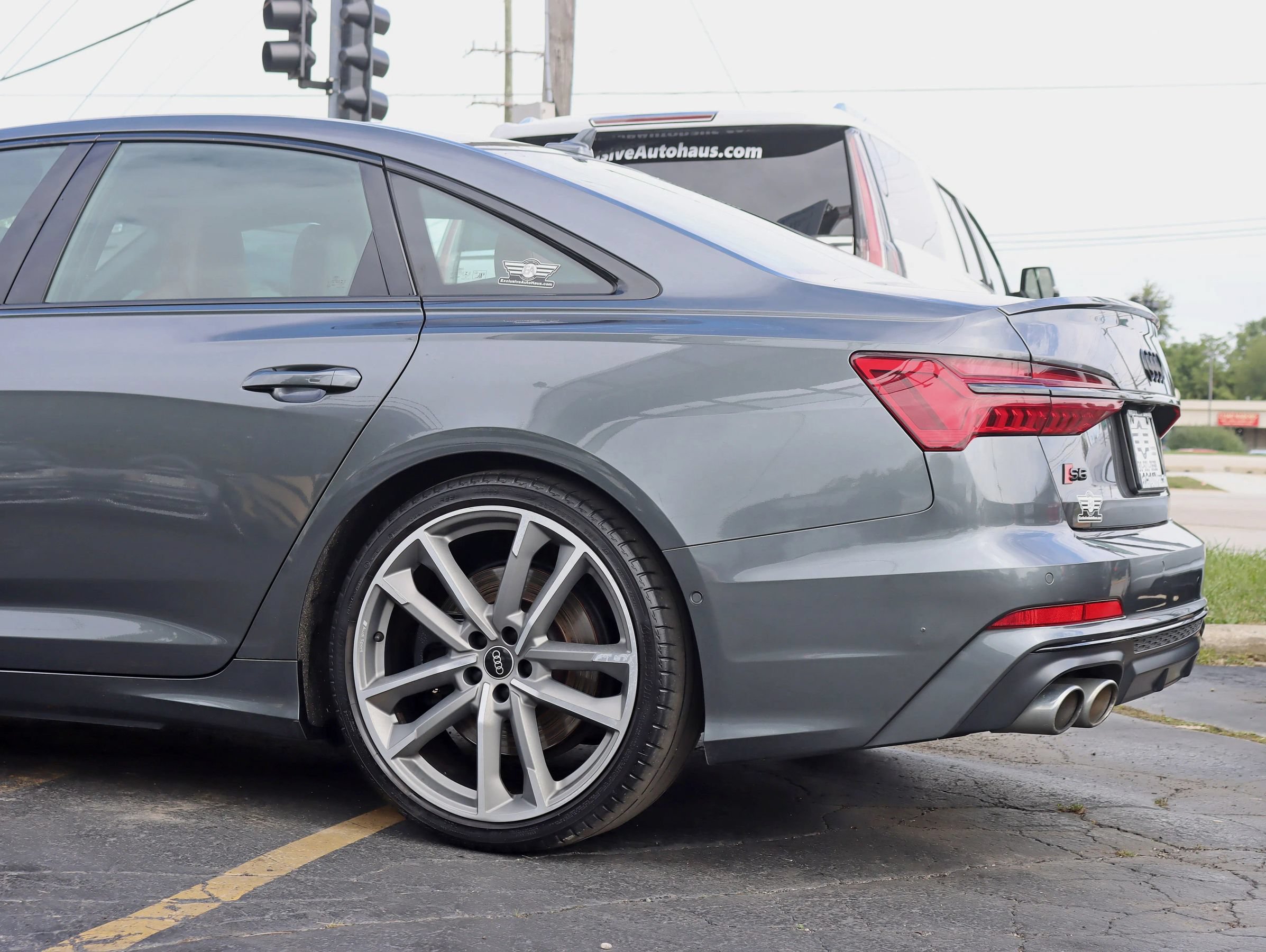Used 2021 Audi S6 Premium Plus w/ S6 Executive Package AWD/4WD image 11