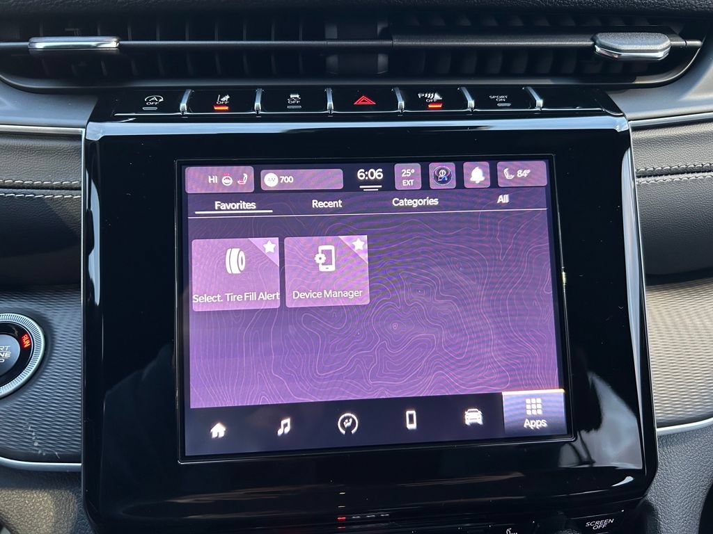 New 2025 Jeep Grand Cherokee 4WD image 12