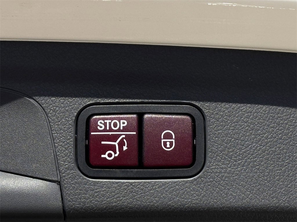 Used 2020 Mercedes-Benz GLE 350 image 29