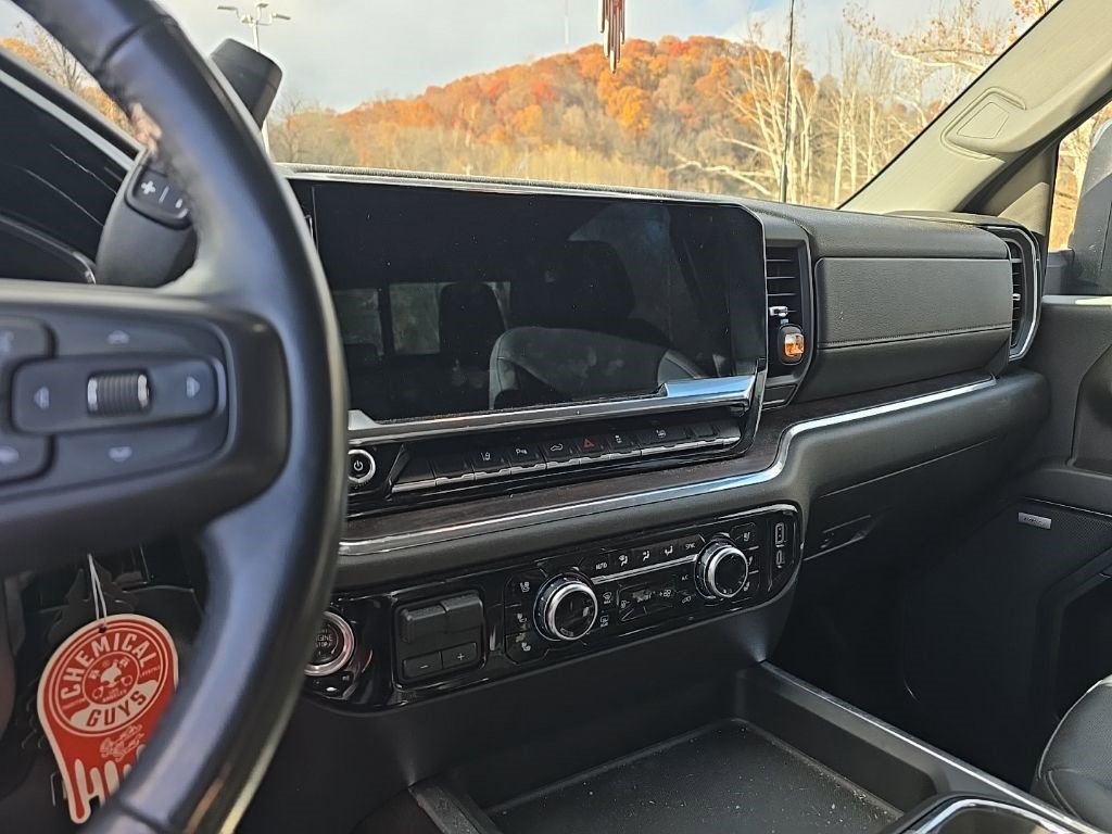 Certified 2024 GMC Sierra 2500 SLT w/ SLT Premium Package image 5