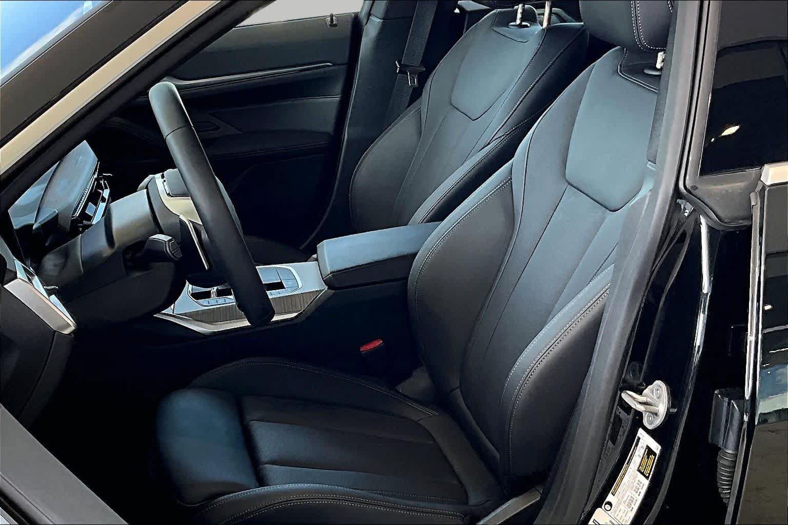 Used 2025 BMW 430i w/ Premium Package RWD image 7