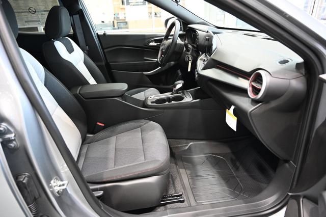 New 2026 Chevrolet Trax RS w/ Sunroof Package FWD image 10