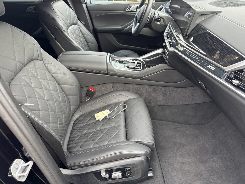 Used 2024 BMW X6 xDrive40i w/ Premium Package AWD/4WD image 13