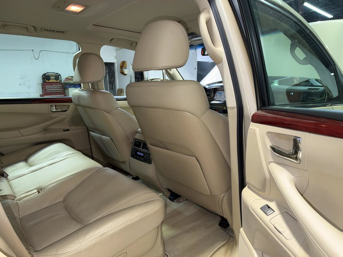 Used 2008 Lexus LX 570 4WD image 26