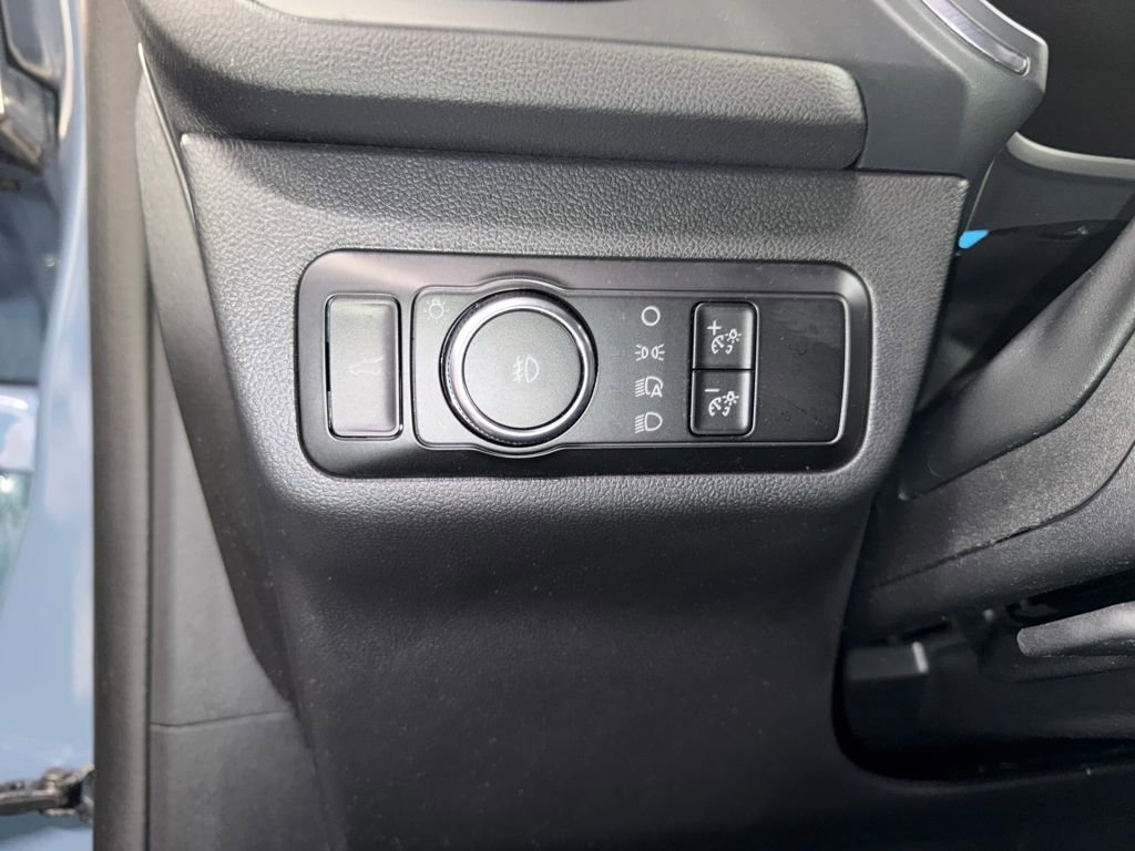 Used 2025 Ford Escape Platinum image 21