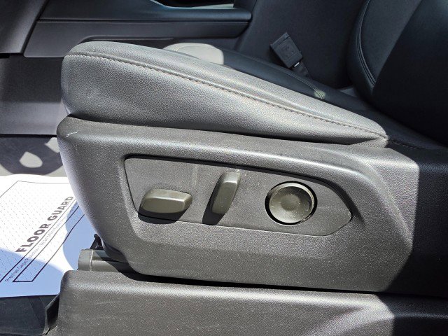 Used 2023 Chevrolet Tahoe Z71 w/ Luxury Package image 38