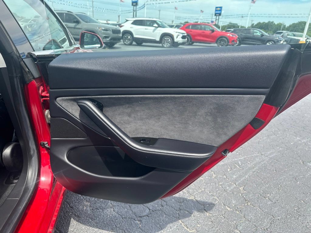 Used 2018 Tesla Model 3 Long Range RWD image 17