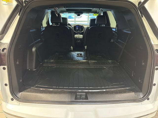 Used 2023 Chevrolet Traverse Premier w/ LPO, Floor Liner Package AWD/4WD image 24