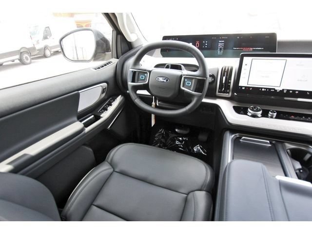 New 2026 Ford Expedition Active RWD image 7