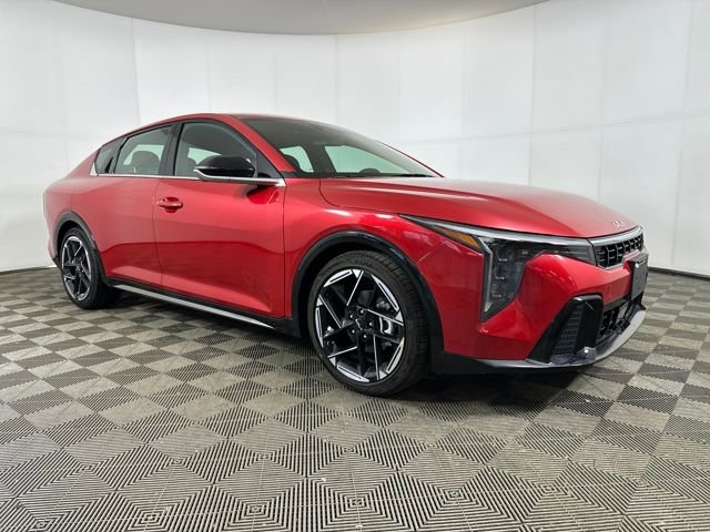Used 2025 Kia K4 GT-Line image 2