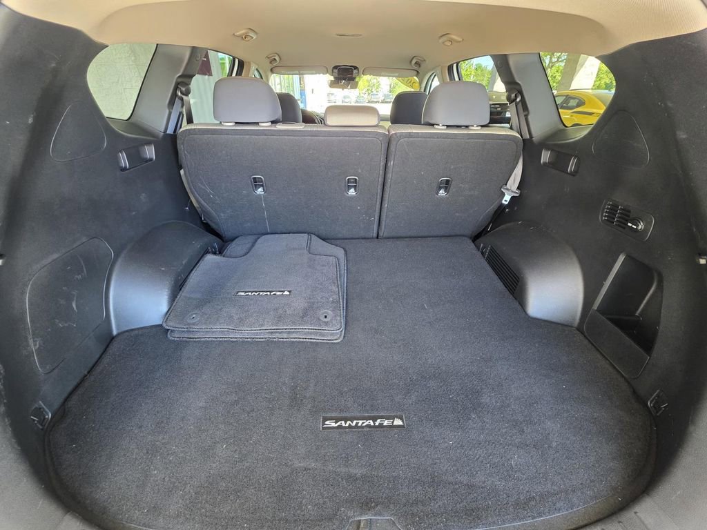 Used 2023 Hyundai Santa Fe SEL image 13