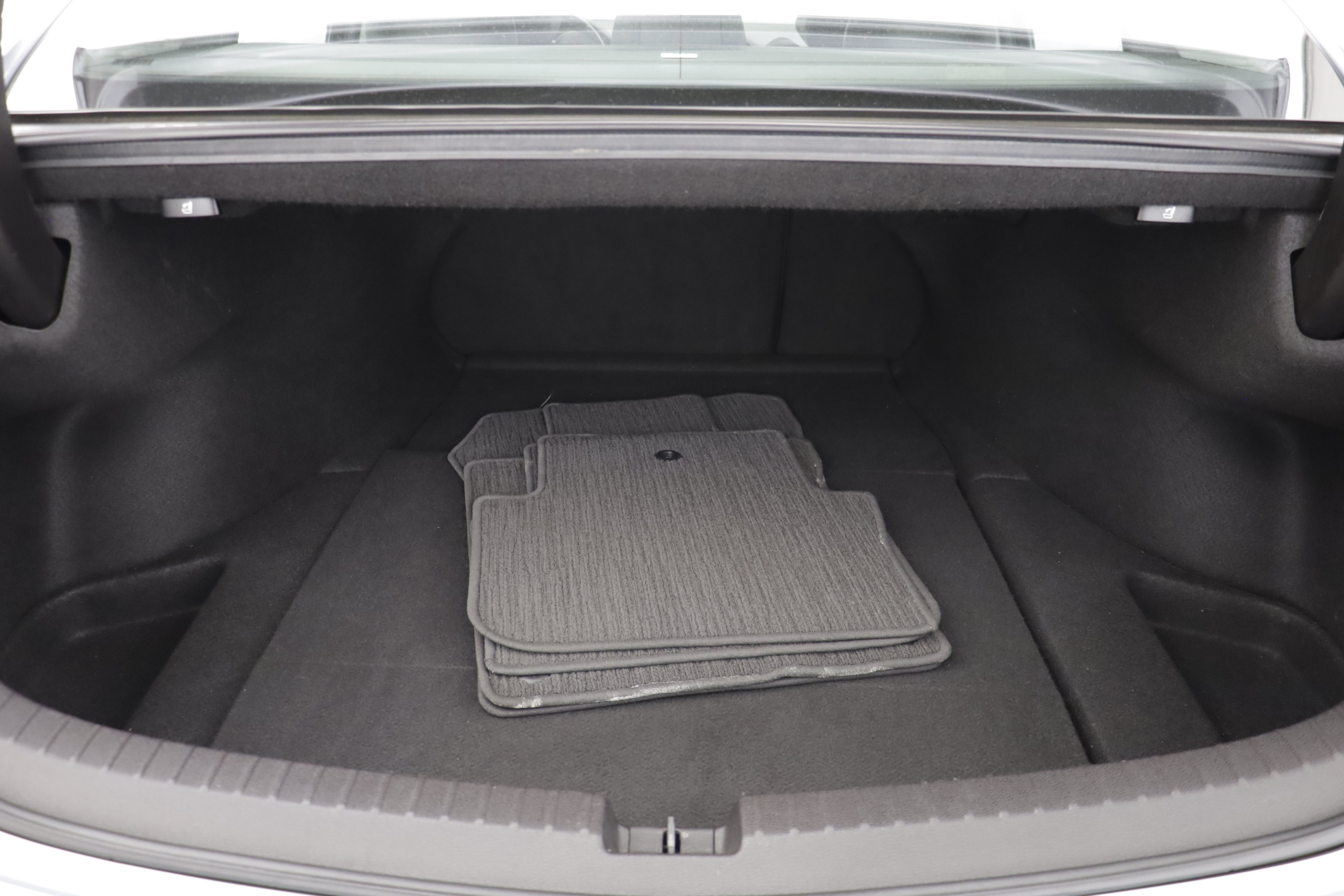 Used 2016 Acura TLX w/ Technology Package FWD image 12
