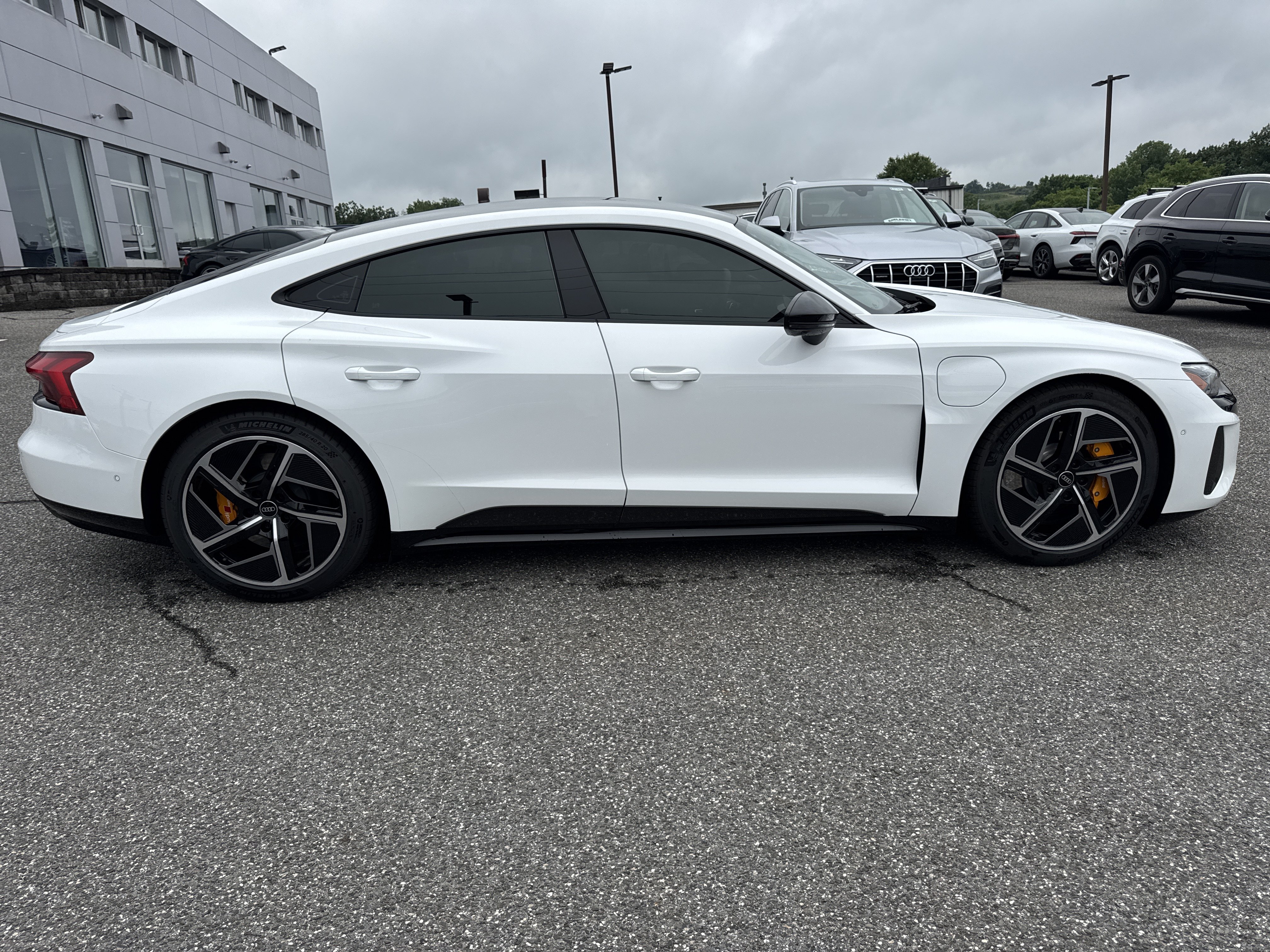 Certified 2023 Audi RS e-tron GT w/ Carbon Performance Package AWD/4WD image 8