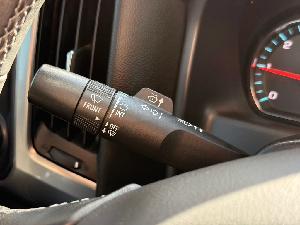 Used 2018 Chevrolet Silverado 1500 LT AWD/4WD image 29