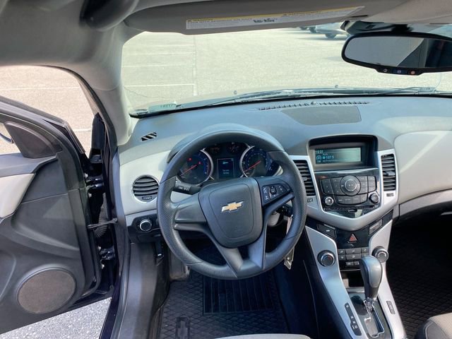 Used 2016 Chevrolet Cruze LS FWD image 33