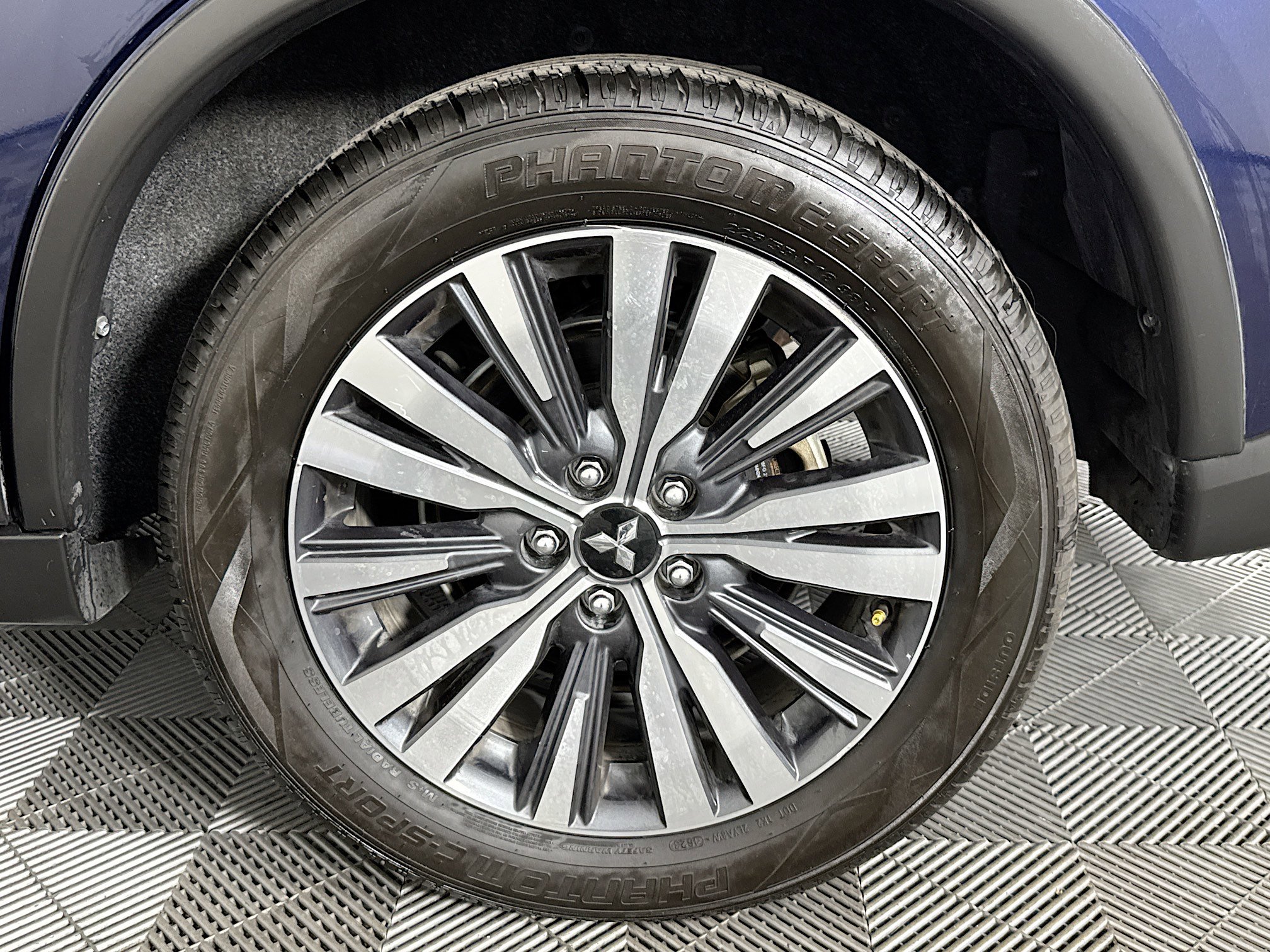 Used 2020 Mitsubishi Outlander ES image 53