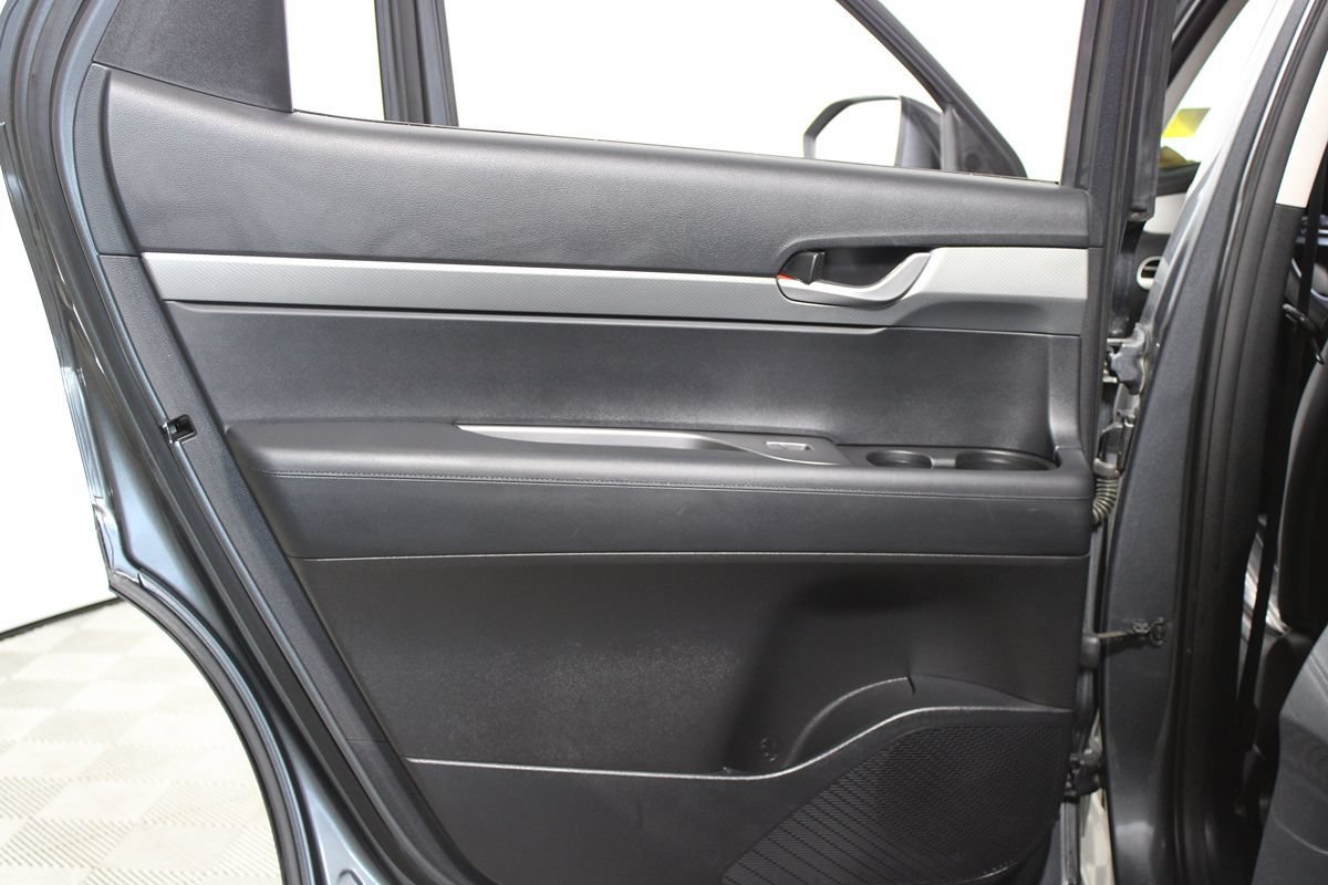 Used 2025 Hyundai Palisade SEL FWD image 27