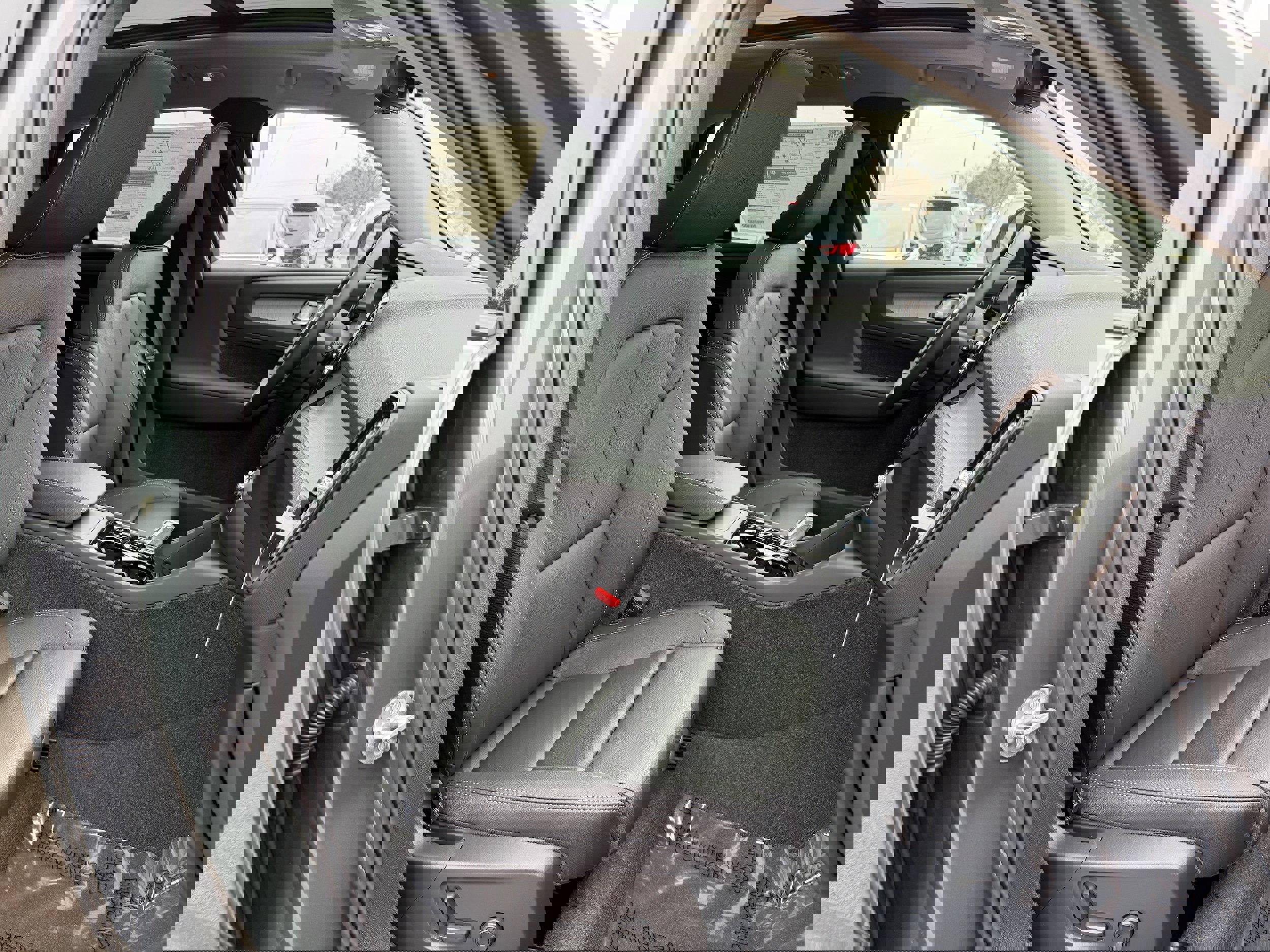 New 2026 Volvo XC40 B4 Plus image 8