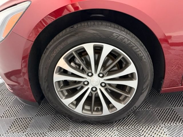 Used 2017 Buick LaCrosse Essence FWD image 42