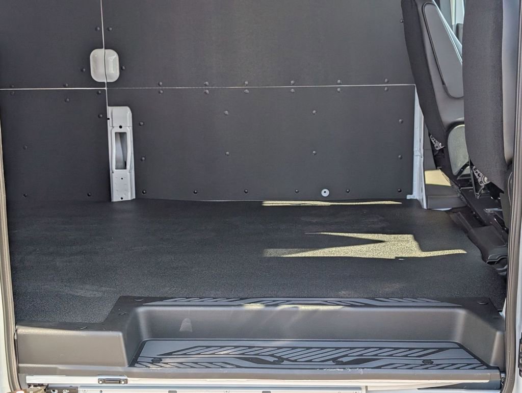 New 2026 Ford Transit 250 148 Medium Roof image 25