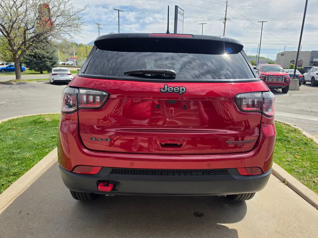 Used 2025 Jeep Compass Trailhawk image 6