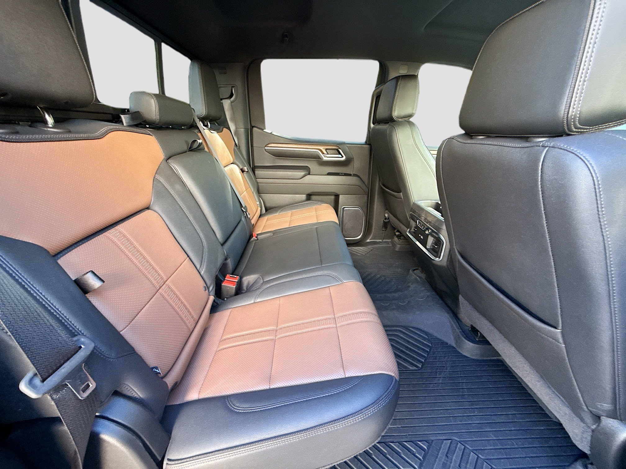 Used 2023 Chevrolet Silverado 1500 High Country w/ Z71 Off-Road Package image 27