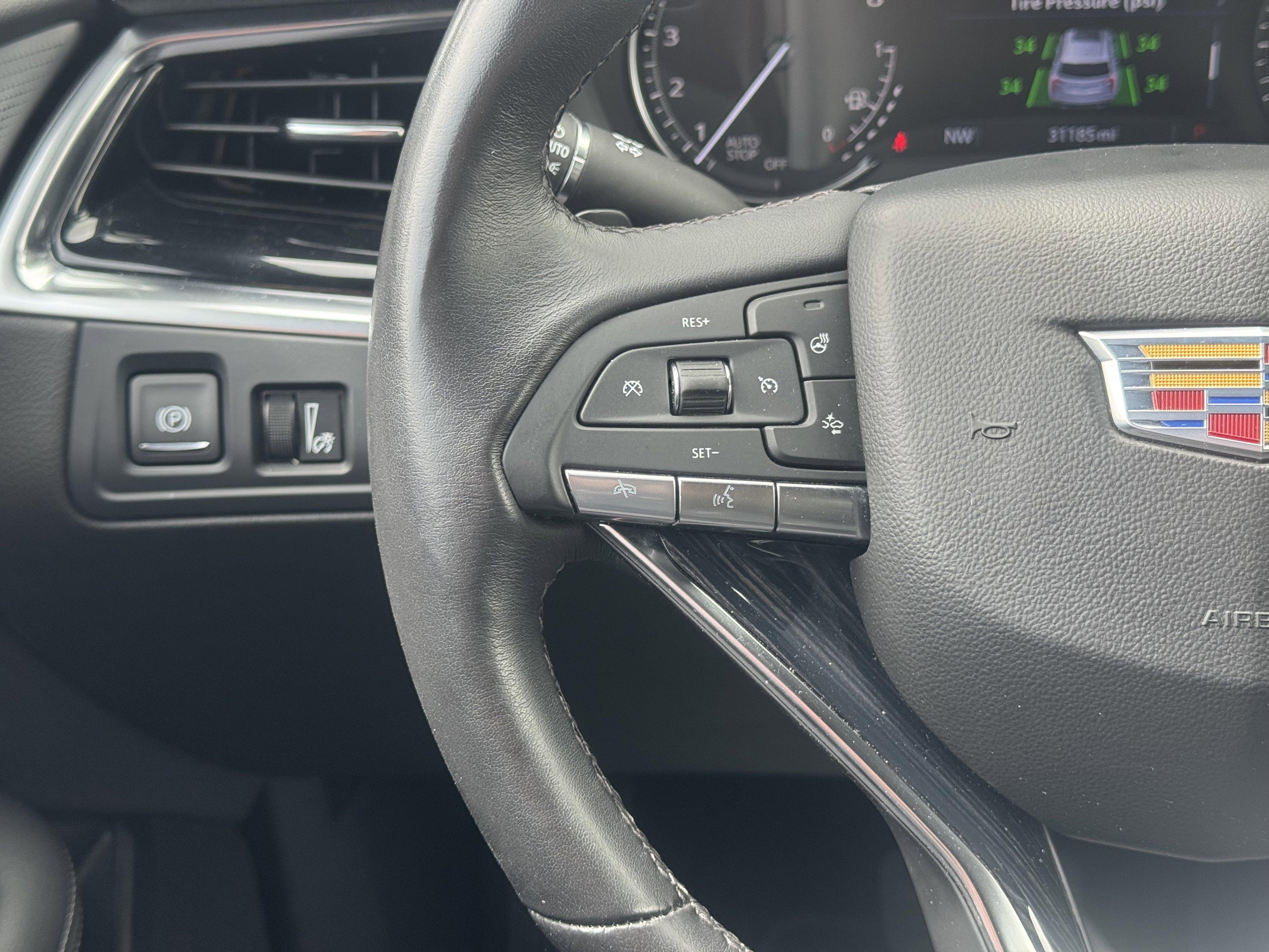 Certified 2024 Cadillac XT6 Premium Luxury image 20