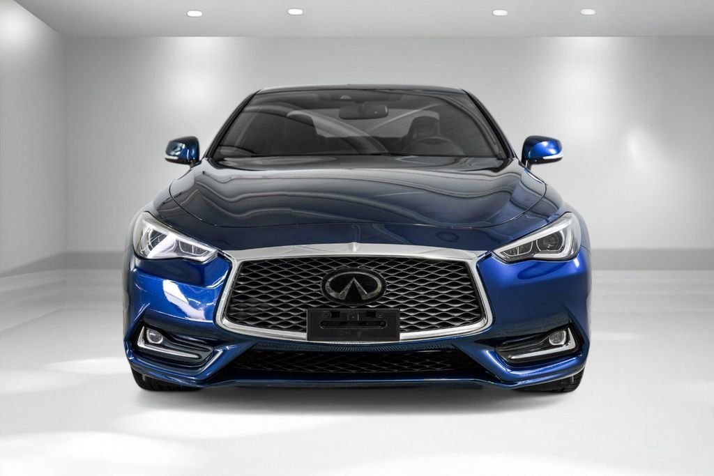Used 2019 INFINITI Q60 3.0t Luxe w/ Essential Package image 7