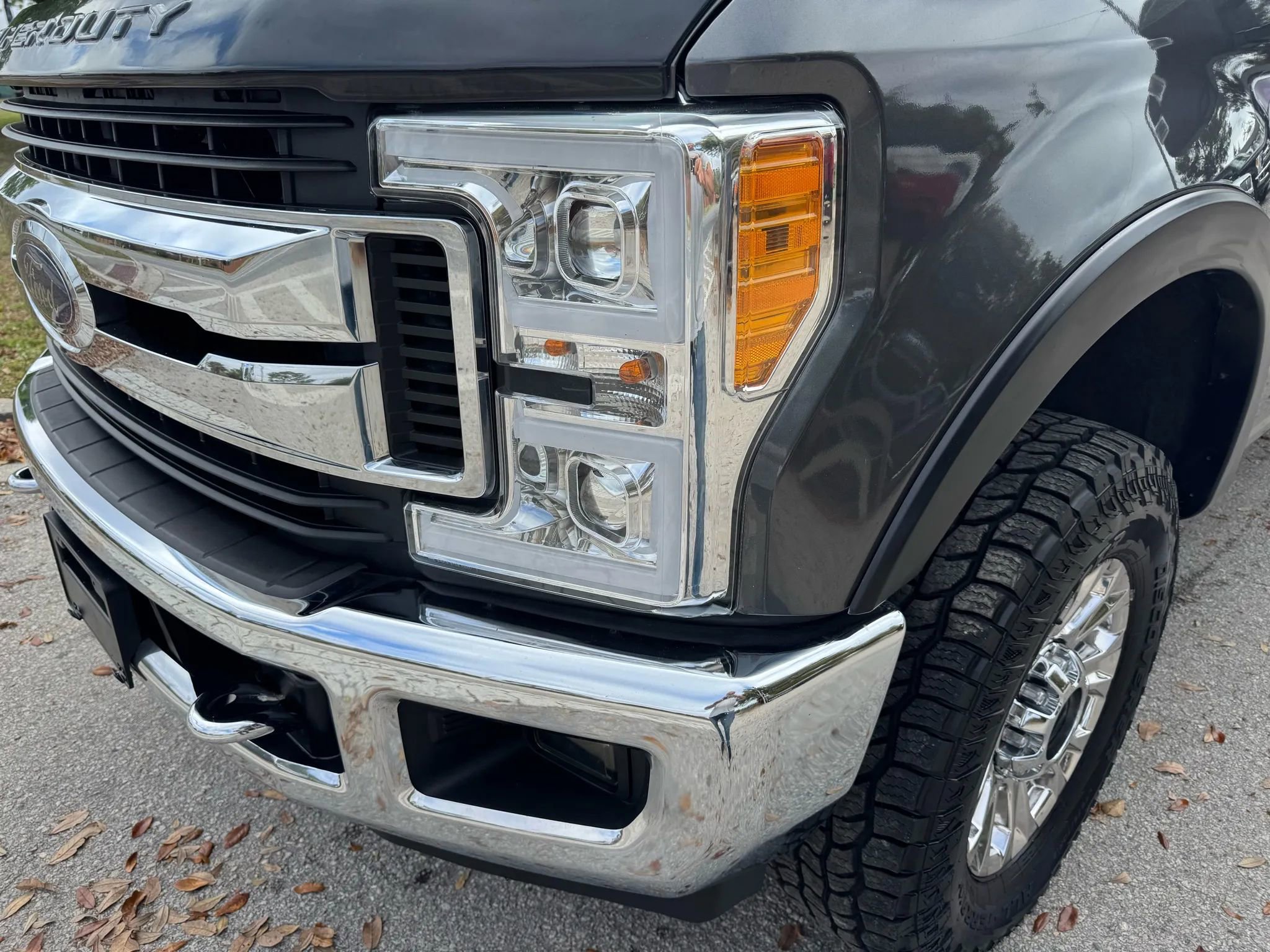 Used 2018 Ford F250 XLT w/ XLT Premium Package image 9