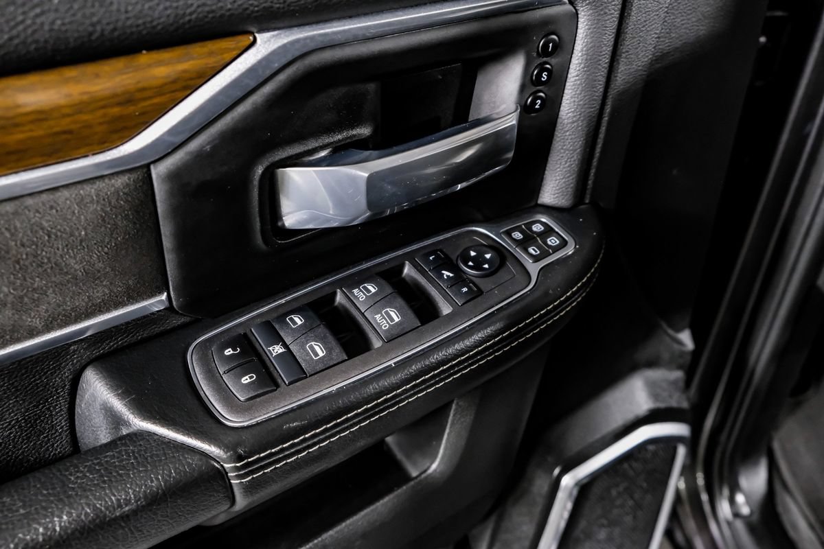 Used 2024 RAM 3500 Laramie AWD/4WD image 34