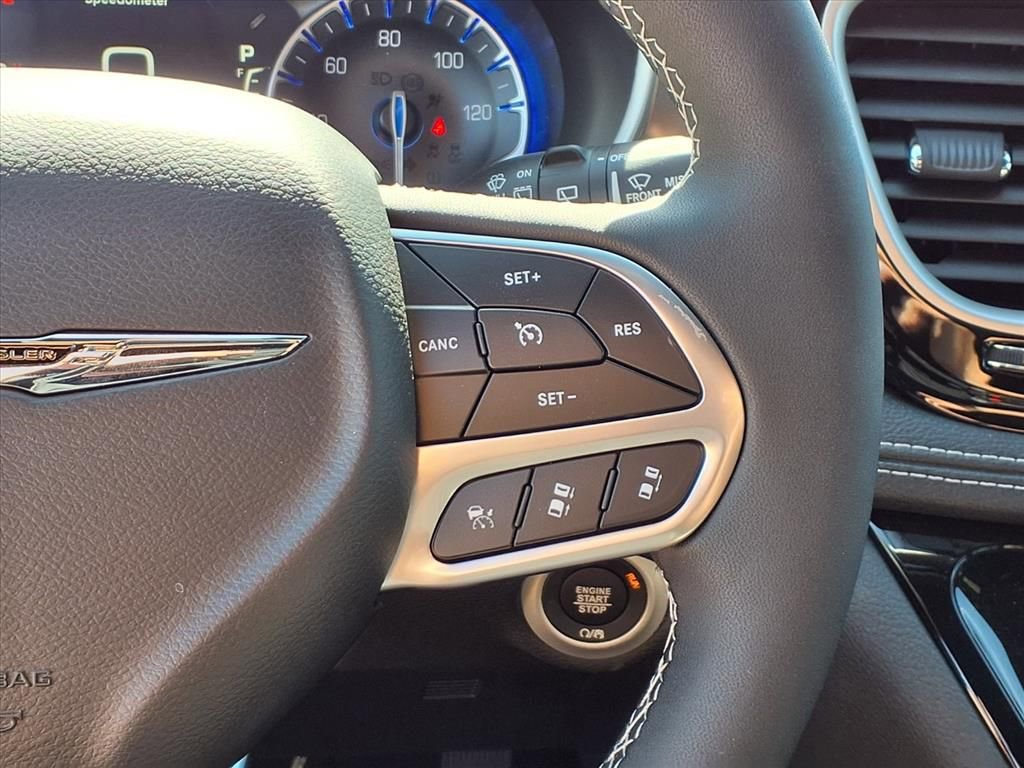 New 2026 Chrysler Pacifica Select image 18