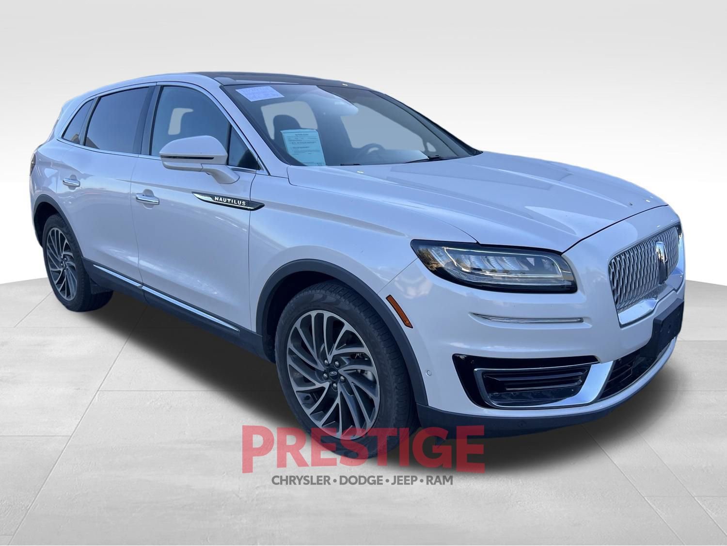 Used 2019 Lincoln Nautilus Reserve AWD/4WD image 5