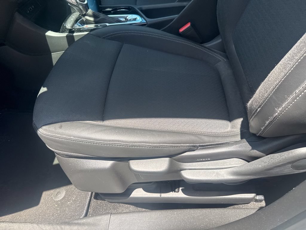 Used 2023 Buick Encore GX Preferred FWD image 16