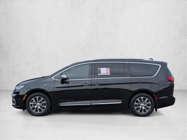 Used 2023 Chrysler Pacifica Pinnacle image 8