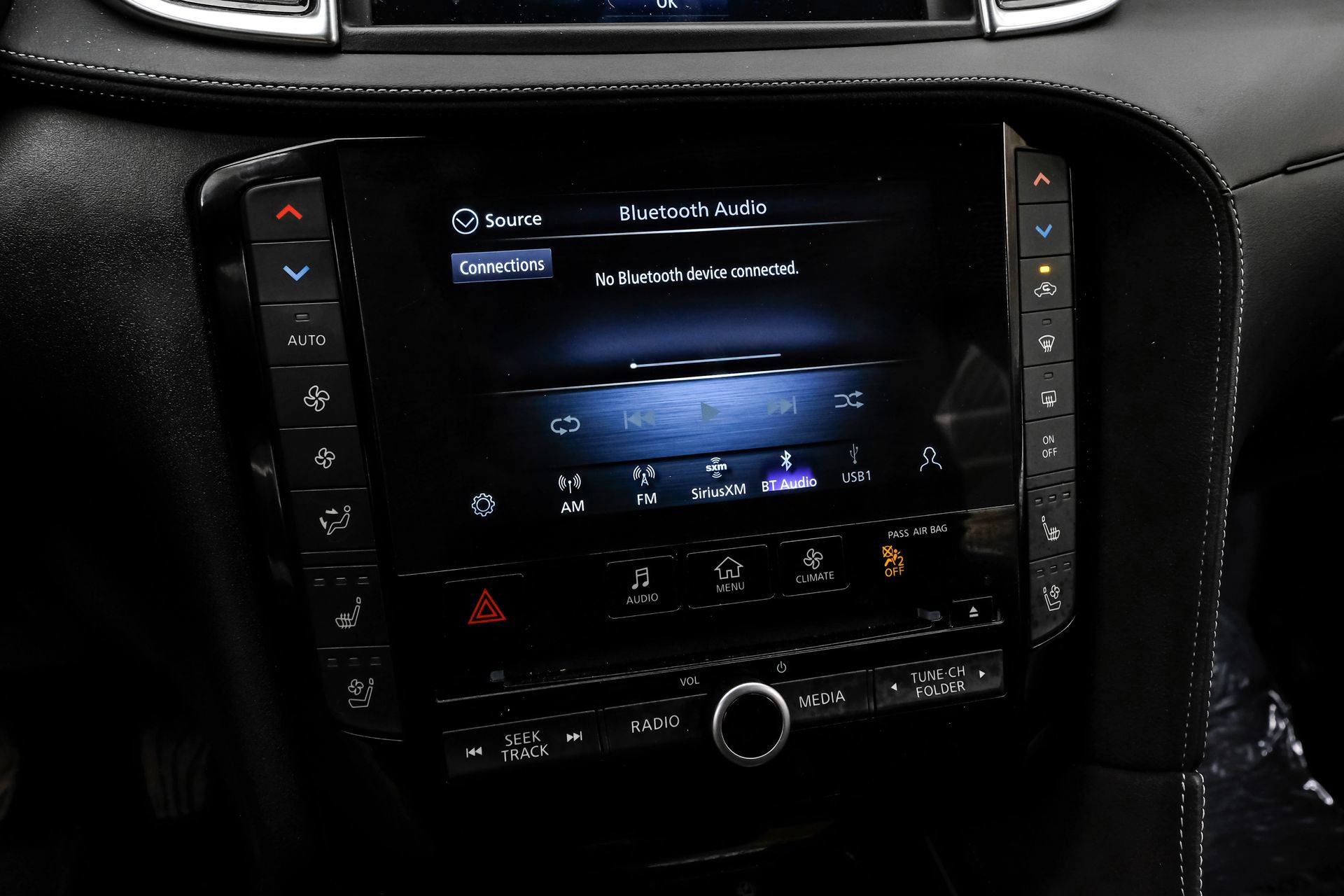 Used 2023 INFINITI QX50 Sensory image 30