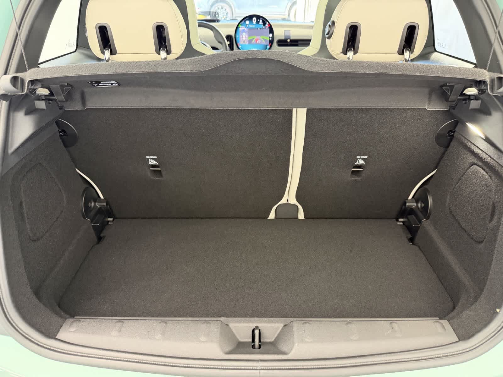 Used 2025 MINI Cooper 2-Door Hardtop FWD image 5