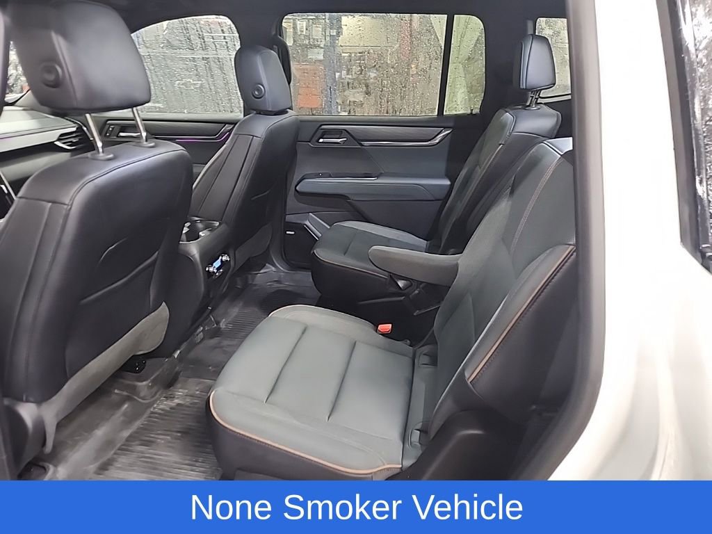Used 2025 GMC Acadia AT4 w/ LPO, Floor Liner Package image 13