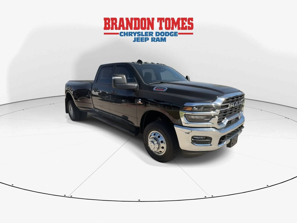 Certified 2026 RAM 3500 Tradesman AWD/4WD image 3