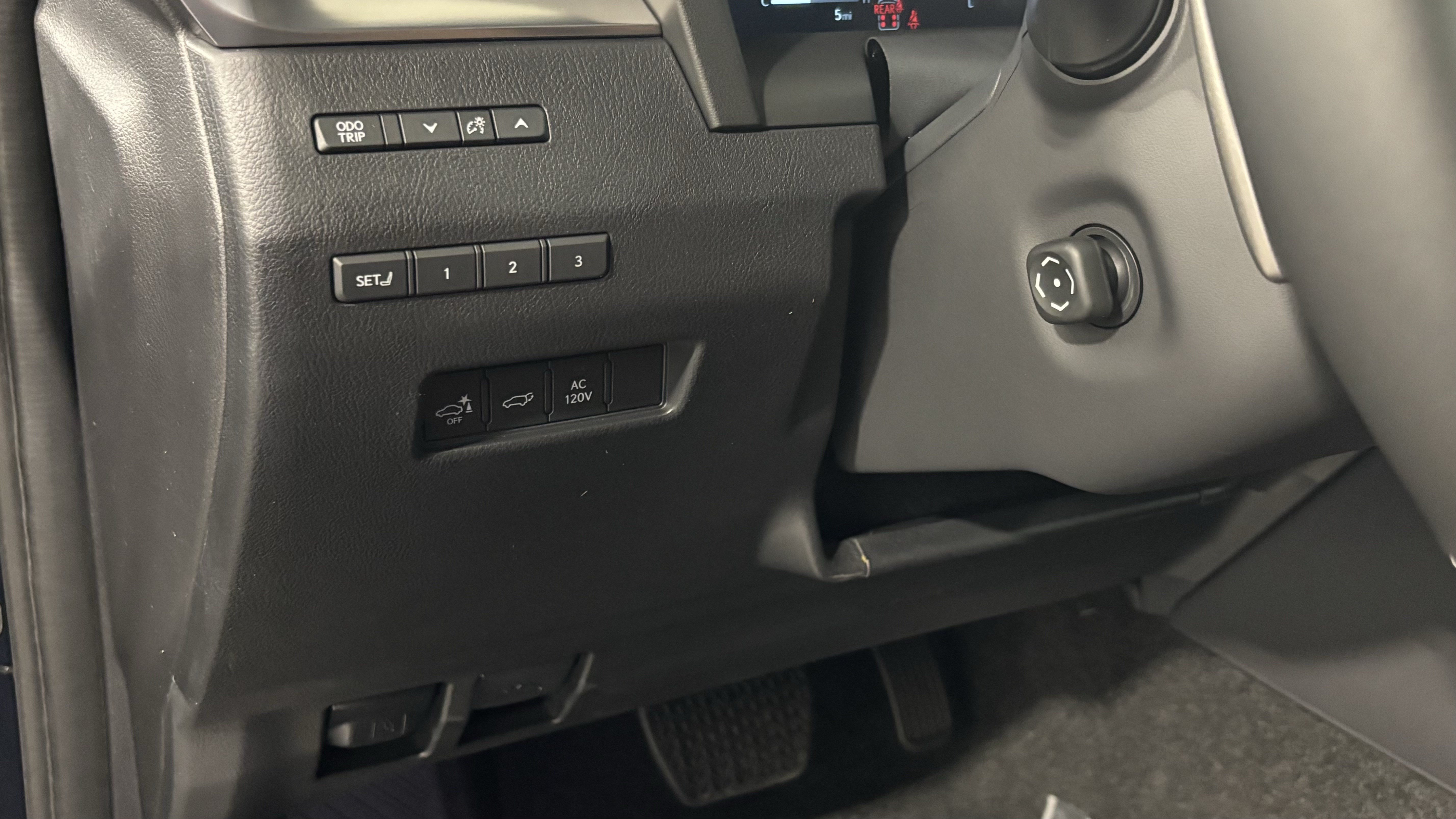 New 2026 Lexus GX 550 AWD/4WD image 11