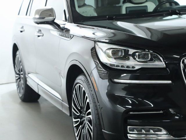 Used 2023 Lincoln Aviator Black Label image 9