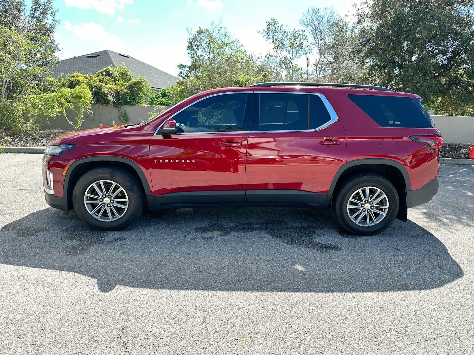 Certified 2023 Chevrolet Traverse LT AWD/4WD image 3