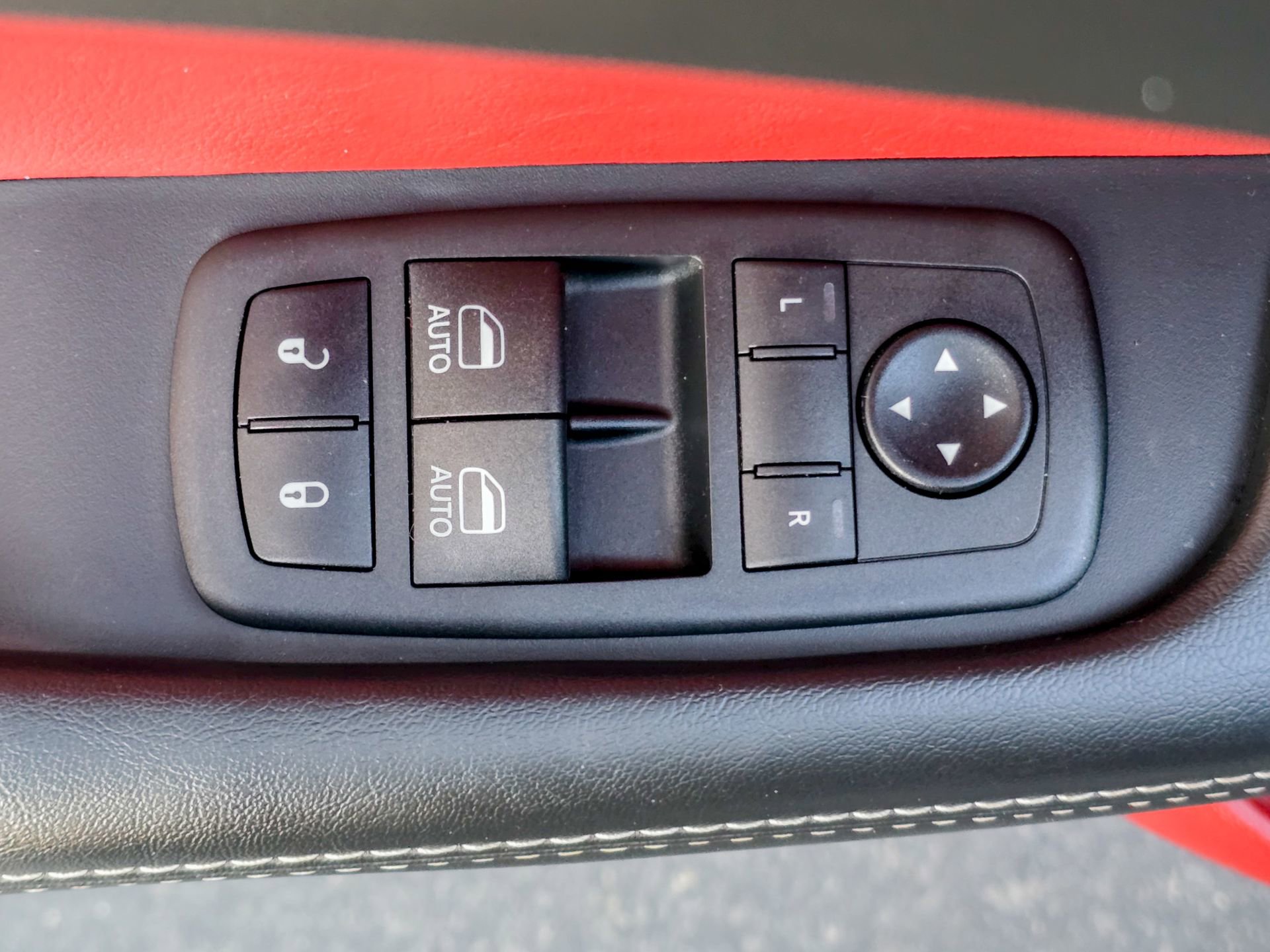 Used 2020 Dodge Challenger SRT Hellcat Redeye image 26