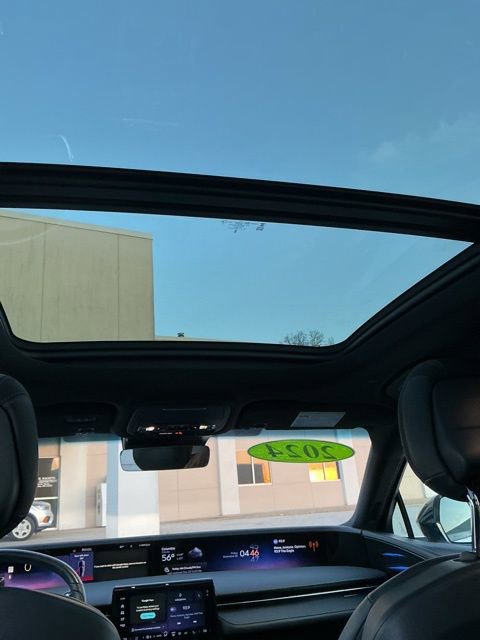 Used 2024 Lincoln Nautilus Reserve w/ Equipment Group 202A image 16